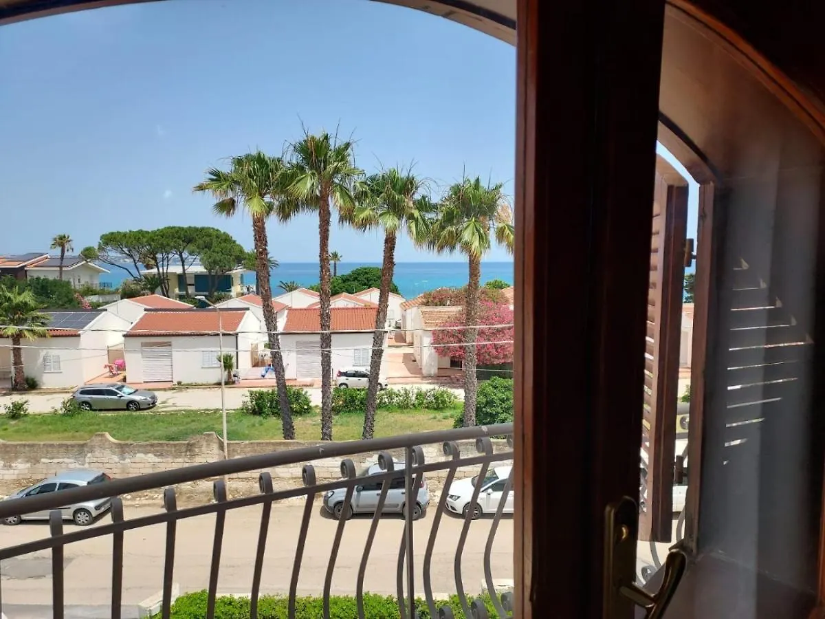 *** Gasthuis Arenella Beach Rooms Italië