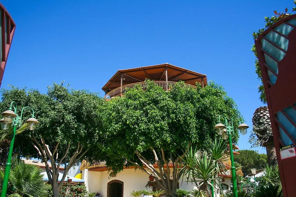 Arenella Beach Rooms
